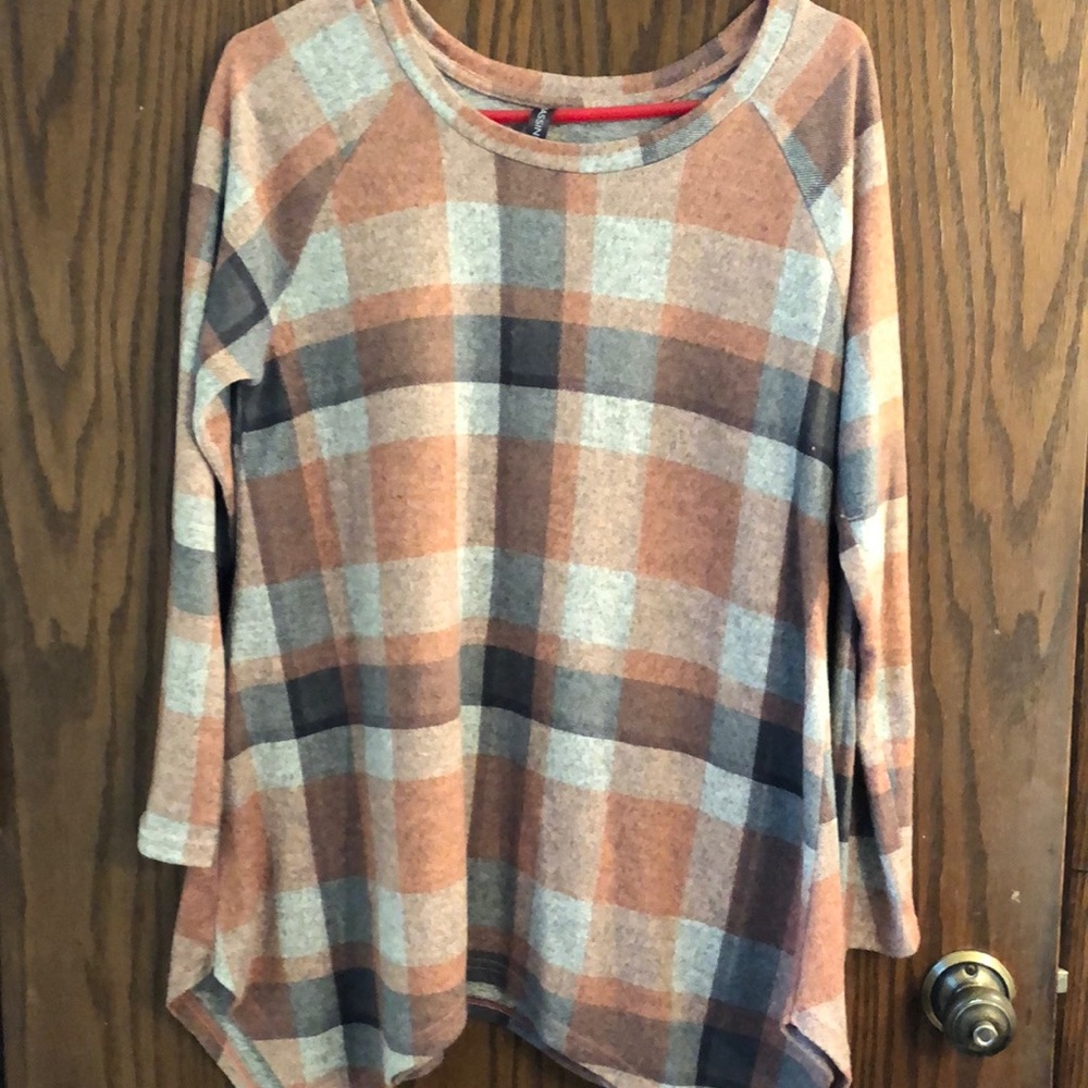 Tunic sweater like material. Pretty colors
